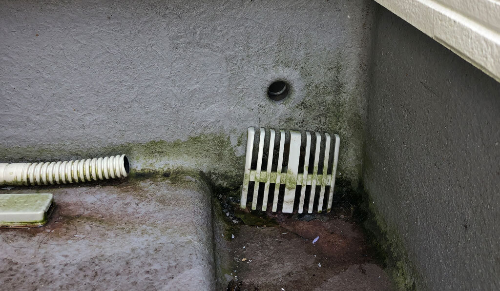ベランダ防水工事ビフォー