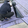 屋根カバー工法とは？葺き替えとの違いや費用相場、メリットとデメリットや作業工程も