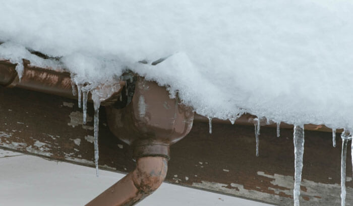 積雪によるダメージ