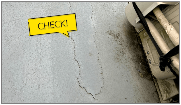 表面のひび割れ