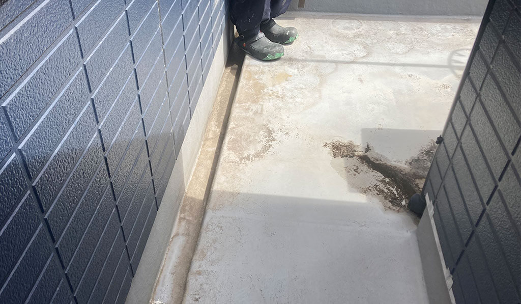 千葉県船橋市|ウレタン防水工事ビフォー画像