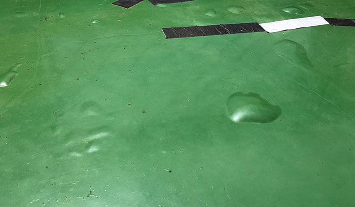 防水層の劣化による浮き・派がれ