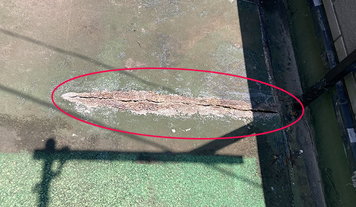 下地の腐食が進み、床が沈んでいく