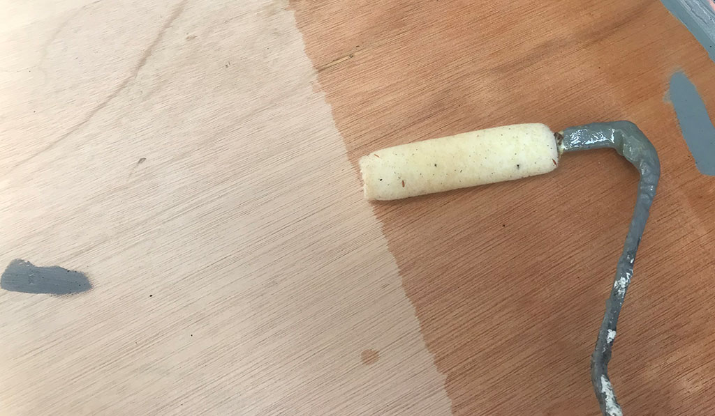 プライマーを塗布