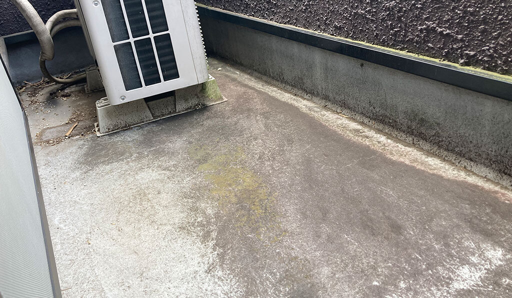 ベランダ防水工事ビフォー①