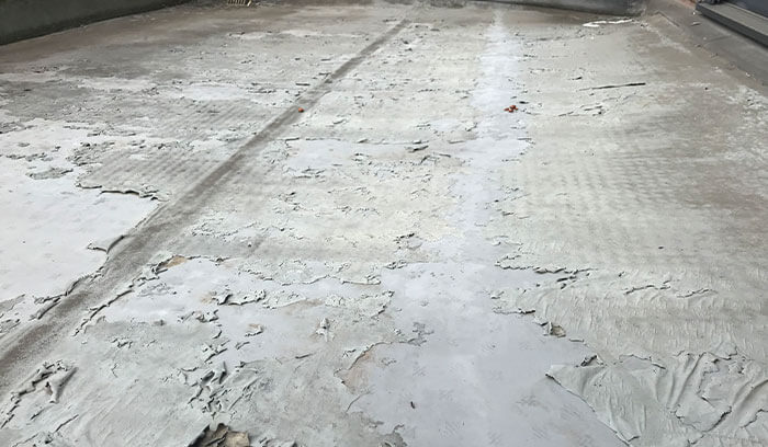 防水層の劣化・膨れ