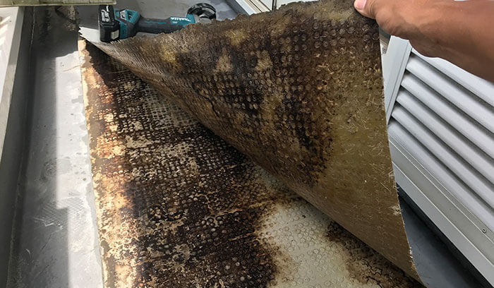 ベランダの排水トラブルを放置するとどうなる？