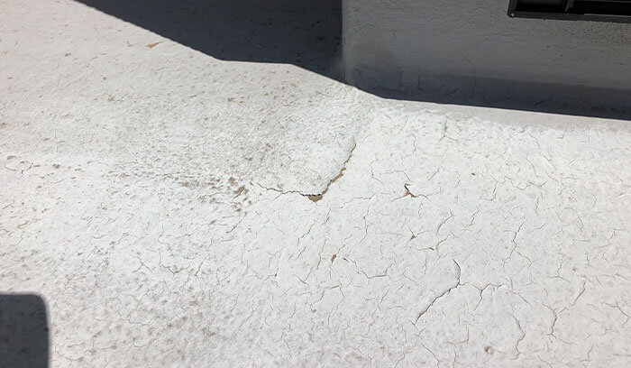 5～7年が目安！トップコートの役割とは？