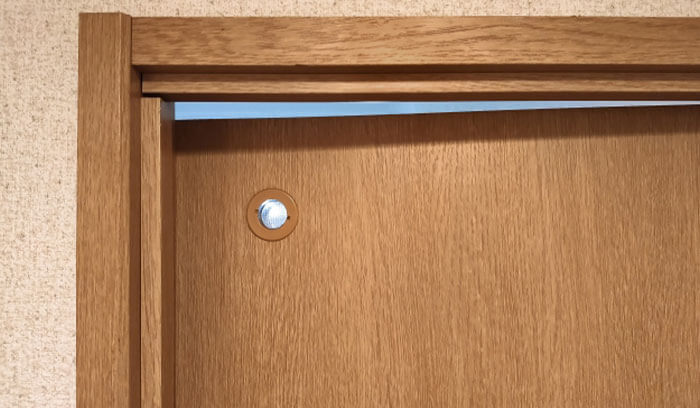 ⑤ドアや窓の建て付けが悪化している