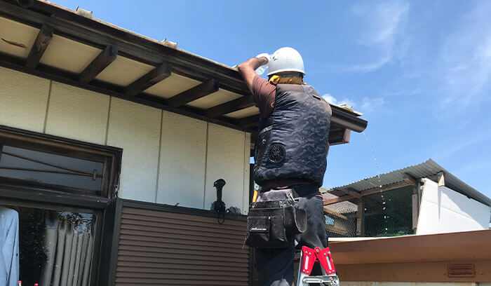 雨どい修理を頼める業者は主に4つある