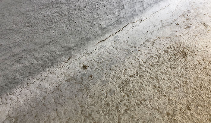 塗装だけでは直らないケースが多い