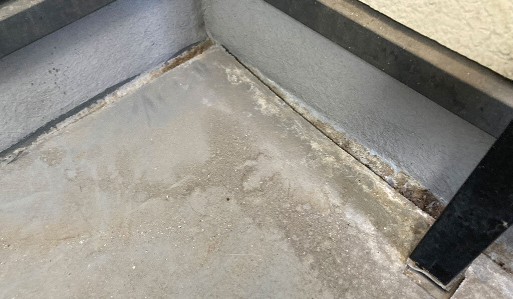 ベランダ防水工事のビフォー写真②